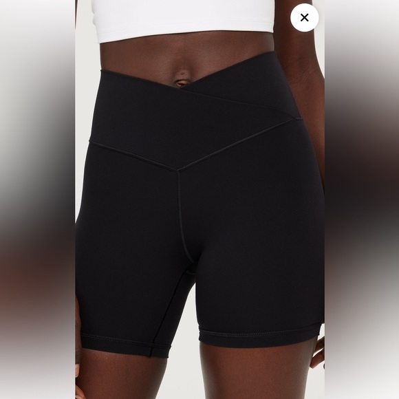 NWT Aerie Offline Real Me Hi-Rise Black Bike Shorts with 5” Inseam Size XL - Picture 1 of 8